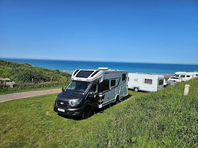 Kamper SoleTravel nad morzem w Bretanii